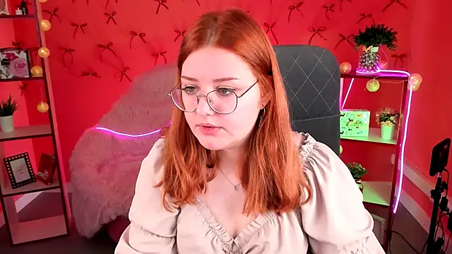 StaceyJensen online show from December 2, 9:22 am