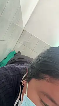 aricub online show from March 25, 7:06 pm