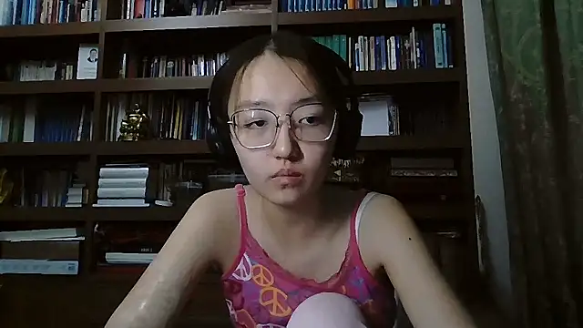 LinaClous online show from March 3, 1:39 pm