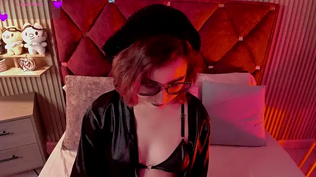 Kiri Velvet online show from April 24, 8:22 pm
