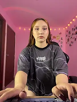 Davne  online show from April 17, 10:45 pm