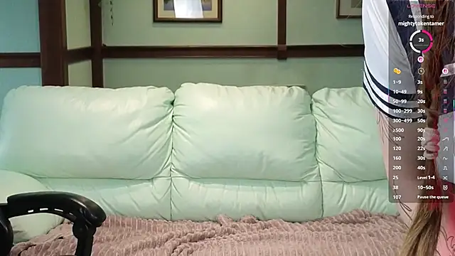 KiraRustle online show from February 3, 6:22 am