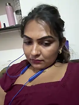 Tamil Smiley Queen online show from December 5, 6:09 pm