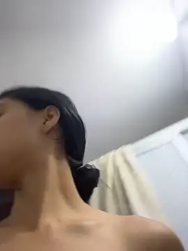 Miia moonn online show from December 4, 11:01 am