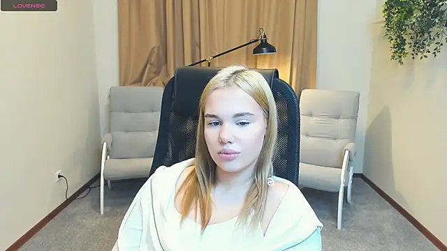 CorrineSchrodt online show from November 25, 12:51 pm