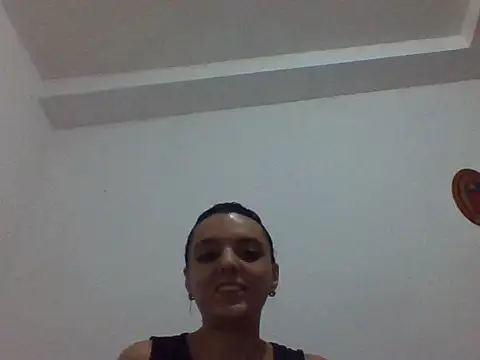 VANESA HERRERA  online show from November 27, 9:06 pm