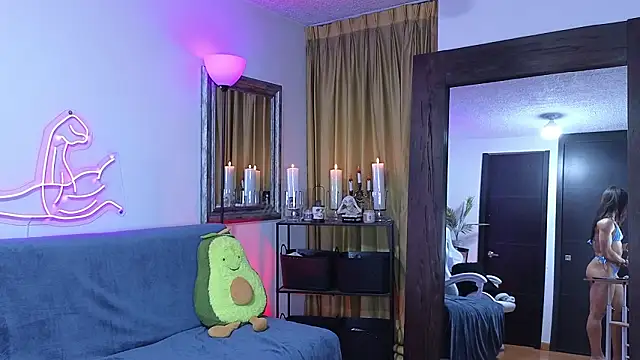 MightyLaura1 online show from March 12, 1:19 am