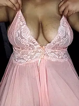 Curvy Pooja online show from March 11, 6:21 pm