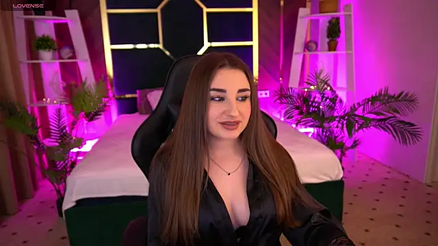 NaomiBaae online show from December 3, 2:19 pm