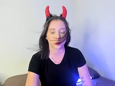 Brunetthe online show from November 30, 12:04 am