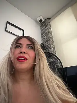 IsaSantoDomingo online show from December 16, 3:29 pm