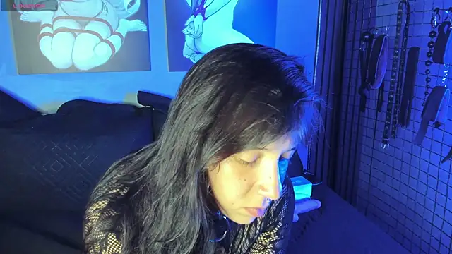 nora temptress online show from April 10, 4:02 pm