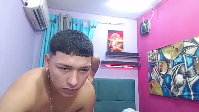twinks fuck online show from May 6, 7:51 pm