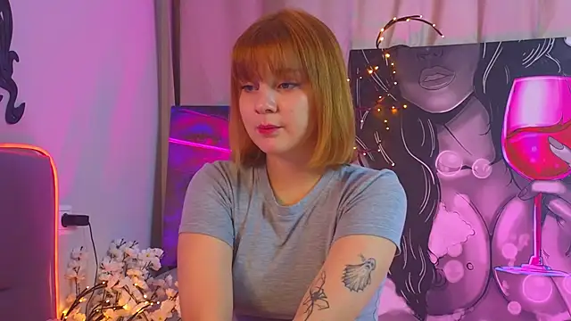 AsiaBritney online show from November 30, 8:29 am