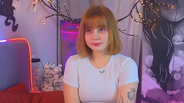 AsiaBritney online show from November 29, 8:29 am