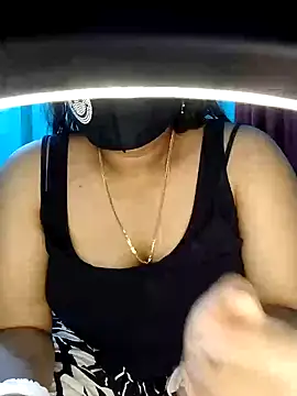 priya2098 online show from June 22, 6:49 pm
