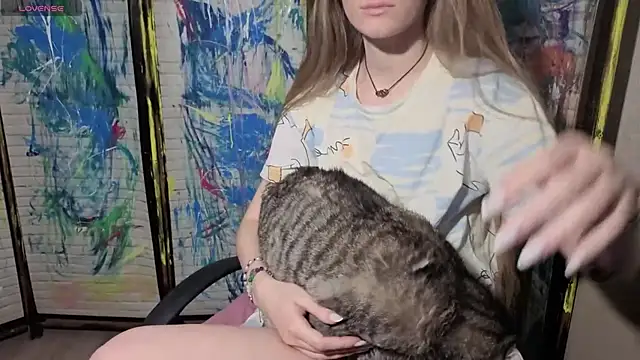 Adell Love online show from April 22, 8:06 pm