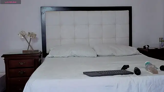 CerecitaQueenn online show from March 10, 7:40 pm