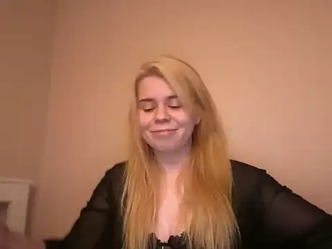 alexisbloom222 online show from December 20, 4:49 am