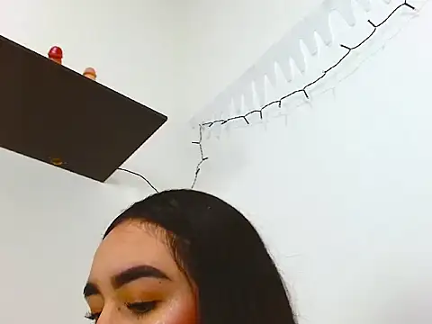 SiennaLorens online show from January 7, 10:24 pm