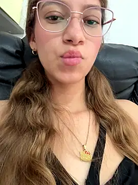 Vanneskk online show from December 2, 2:41 pm