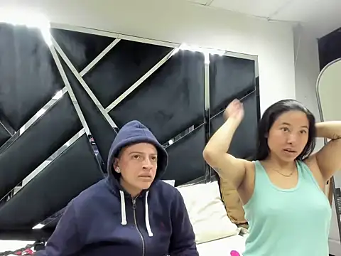 Alyssa Noah online show from April 5, 2:54 am