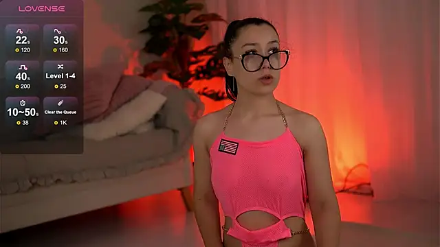 LaraCullen online show from January 13, 7:40 pm