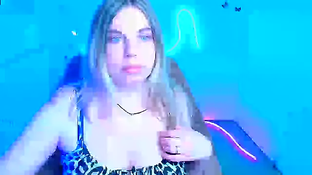 Amanda Swannn online show from March 24, 12:43 pm