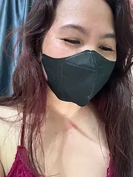 light wei online show from February 26, 6:18 pm