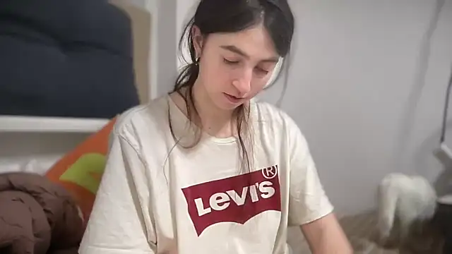 Aphr0ditee online show from March 17, 8:35 pm