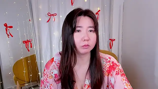 spicy pie  online show from December 3, 5:54 am