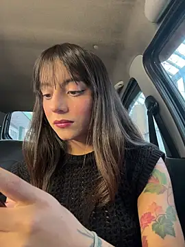 Mia fiire online show from March 22, 8:59 pm