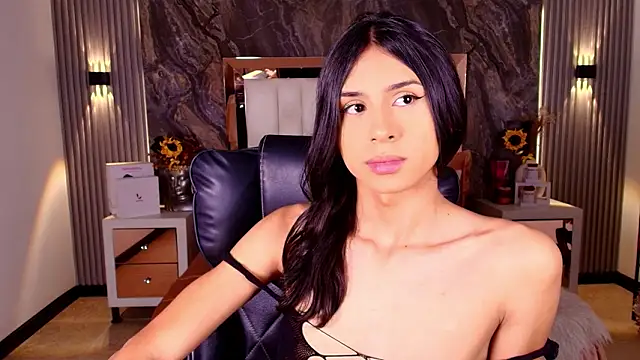 Caroline foster1 online show from March 26, 12:40 pm