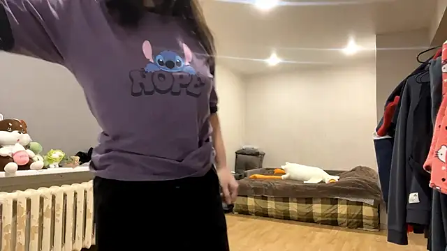 KerriMcbreen online show from December 17, 4:05 am