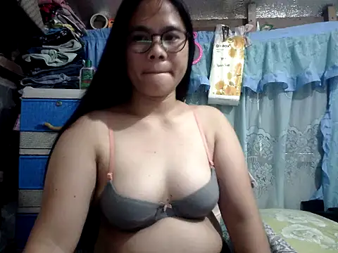 xxdreamgirl69 online show from June 9, 1:49 am
