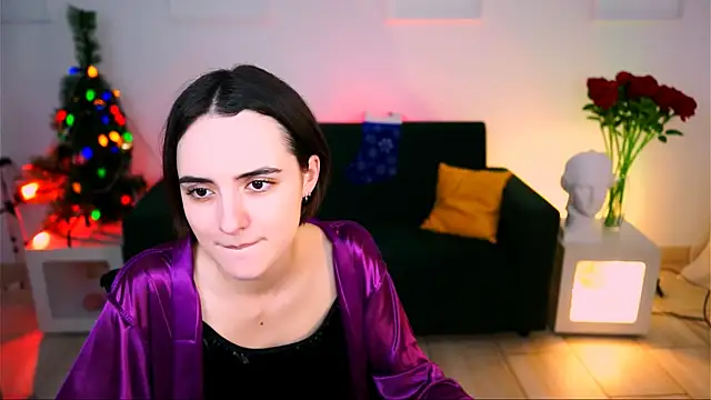 KateWillows online show from January 16, 9:16 am