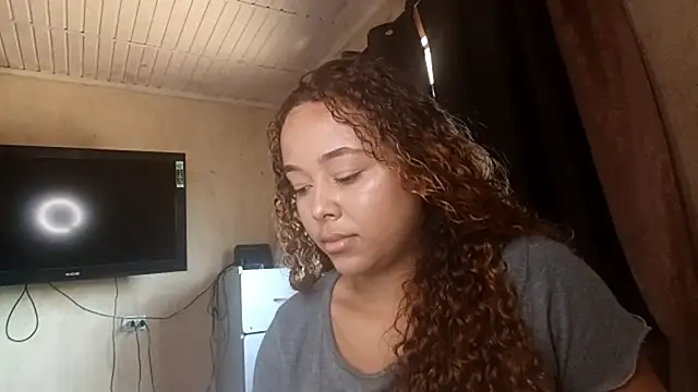 JenaDiangelis online show from December 3, 12:18 pm