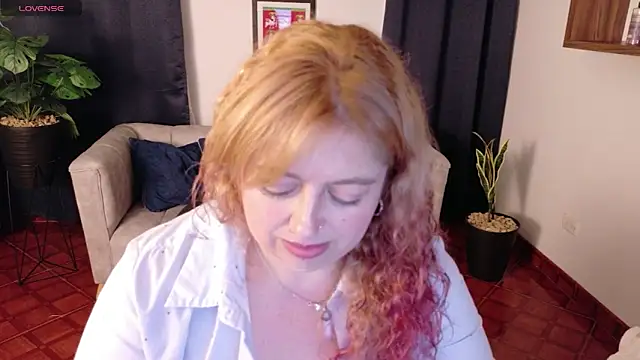 MilfArlet online show from January 14, 7:41 pm