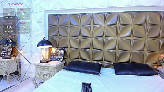 MarianaMontezz online show from December 14, 12:00 pm