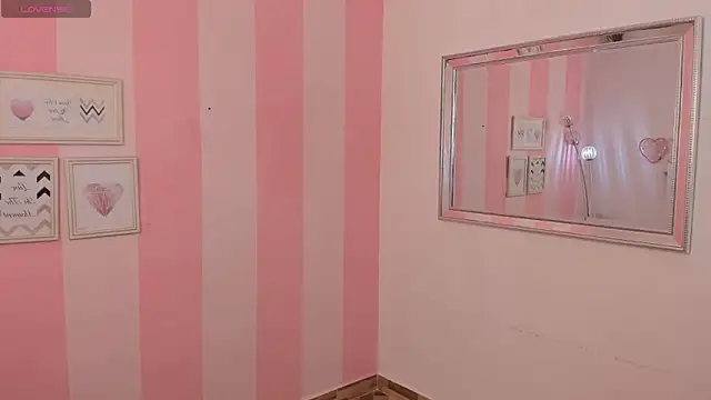 Amaia Monroe online show from April 18, 1:41 am