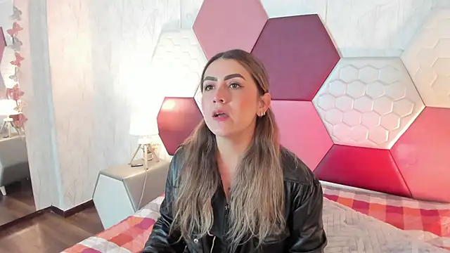 AriaRous online show from February 9, 8:11 pm