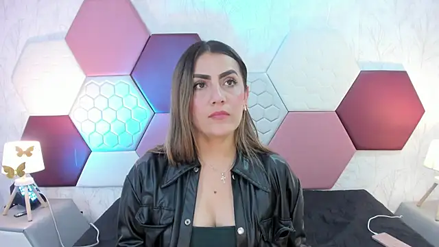 AriaRous online show from June 6, 2:56 pm