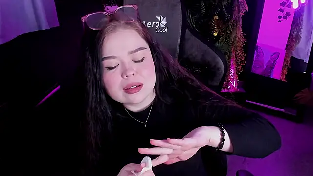 MartishaAddams online show from February 18, 9:30 am