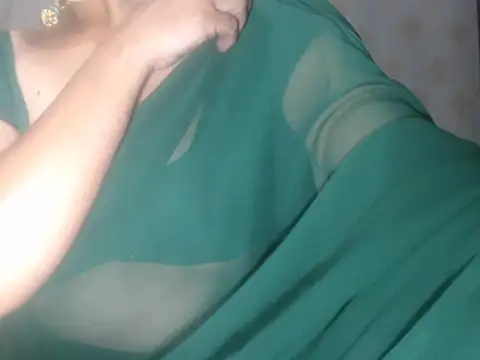 Hotronita123 online show from December 17, 5:39 pm