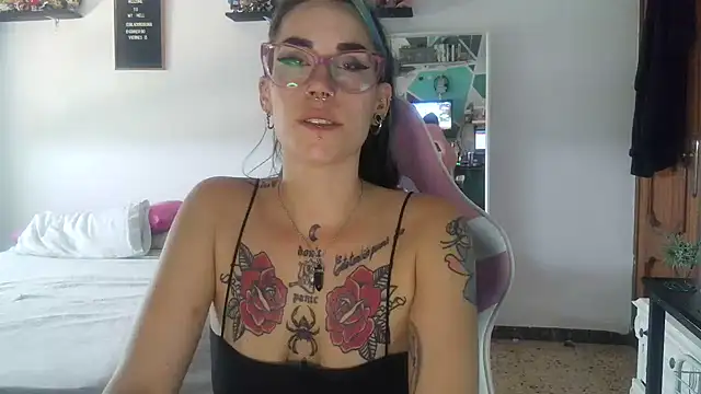 blackrose1997 online show from July 20, 11:34 am