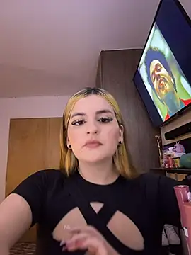 kira velour online show from December 20, 11:53 pm