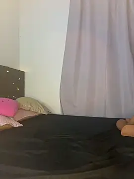 kira velour online show from December 18, 2:16 am