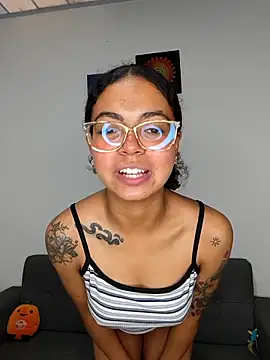   VioletaHeaven   online show from December 18, 11:59 am