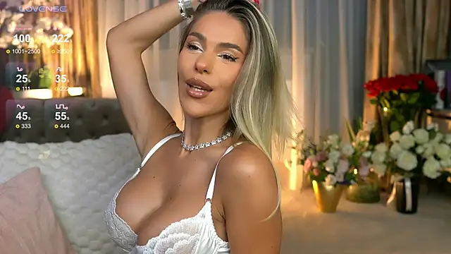 ChloeVelvetx online show from July 16, 8:46 pm