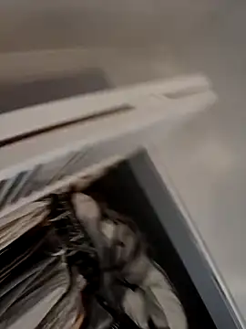 lightskinchick12 online show from December 17, 7:23 am